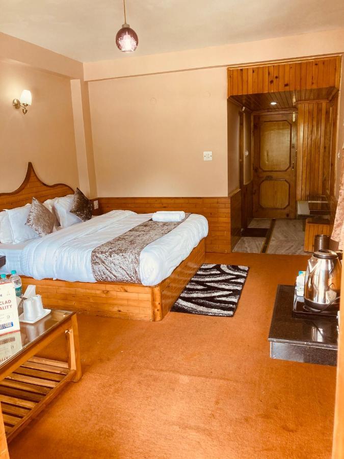 Holywood Classic-River View Resort Маналі Екстер'єр фото